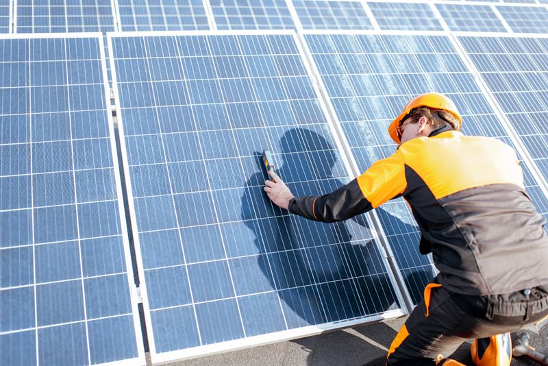 Çatıya kurulu güneş enerjisi panelleri